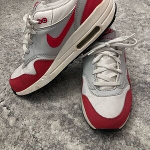 Nike White and Red Sneakers